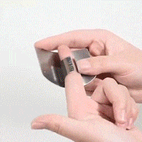 Finger protector – Protezione per le dita in acciaio inossidabile (2 pz) slider